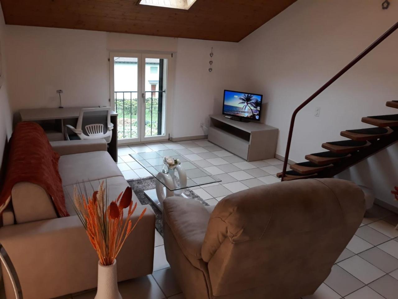 Holidays Homes Il Folletto Quartino Extérieur photo