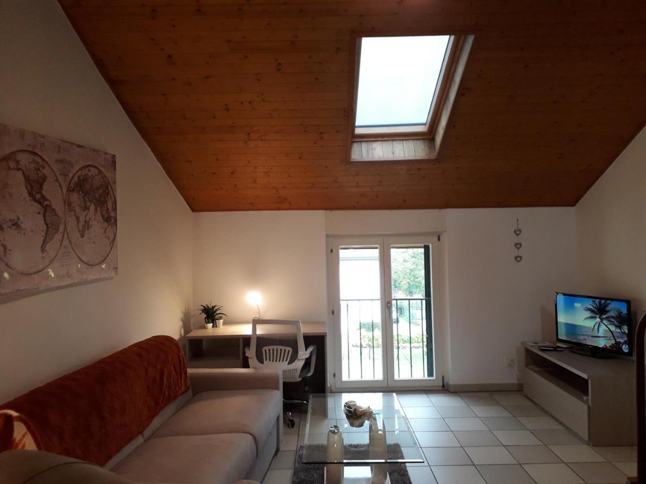 Holidays Homes Il Folletto Quartino Extérieur photo